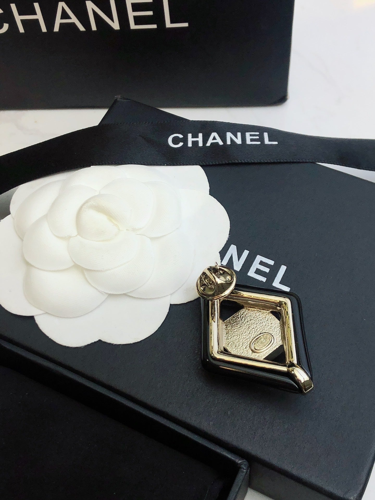 18K Chanel Rhombus Brooch