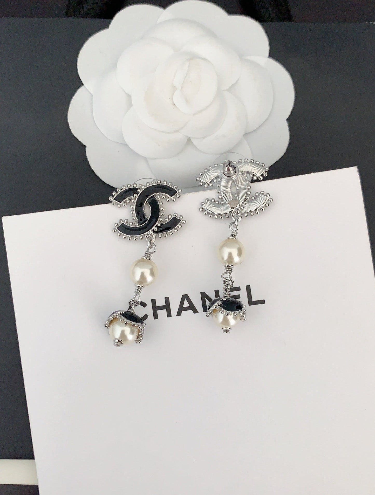 18K Chanel Pearl Crystals Earrings