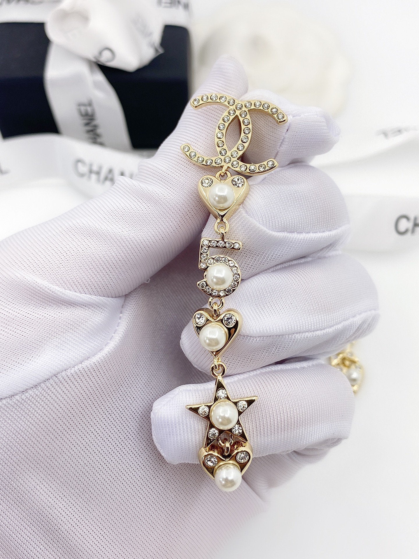 18K Chanel Pearl Heart Earrings