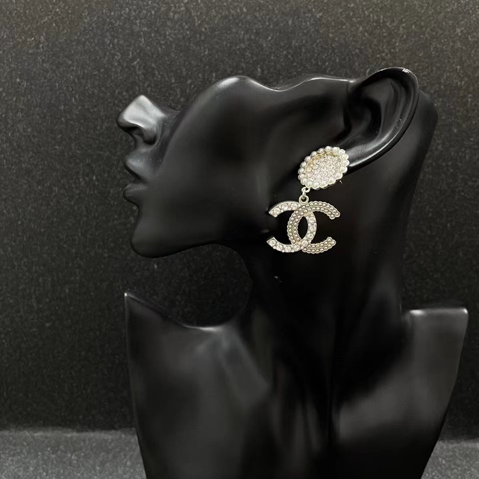 18K Chanel Diamond Drop Earrings