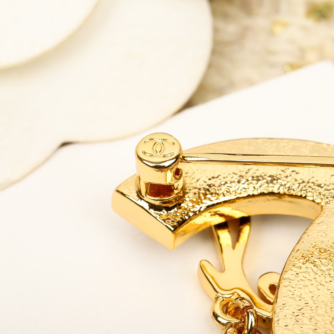 18K Chanel Black Chain Brooch