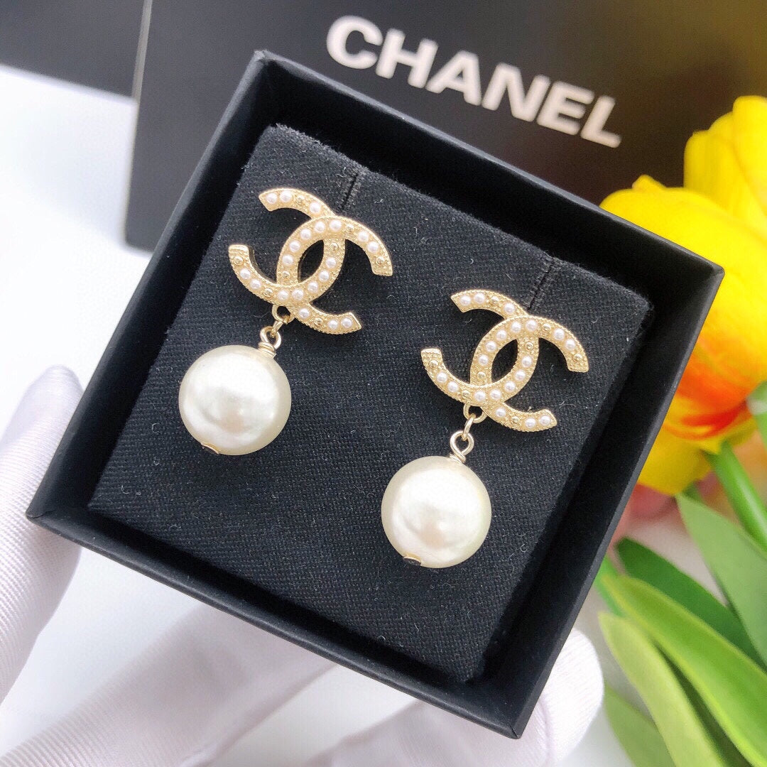 18K Chanel Pearl Drop Earrings