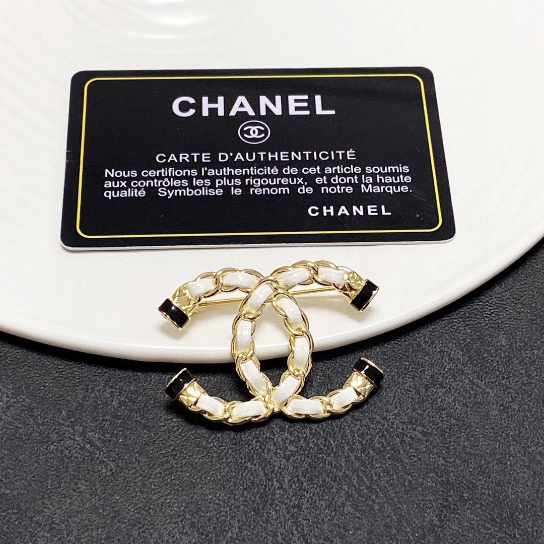 18K Chanel Pearl Brooch