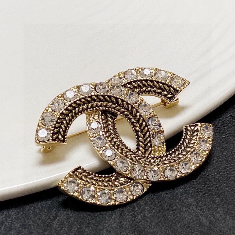 18K Chanel Diamond Gold Brooch