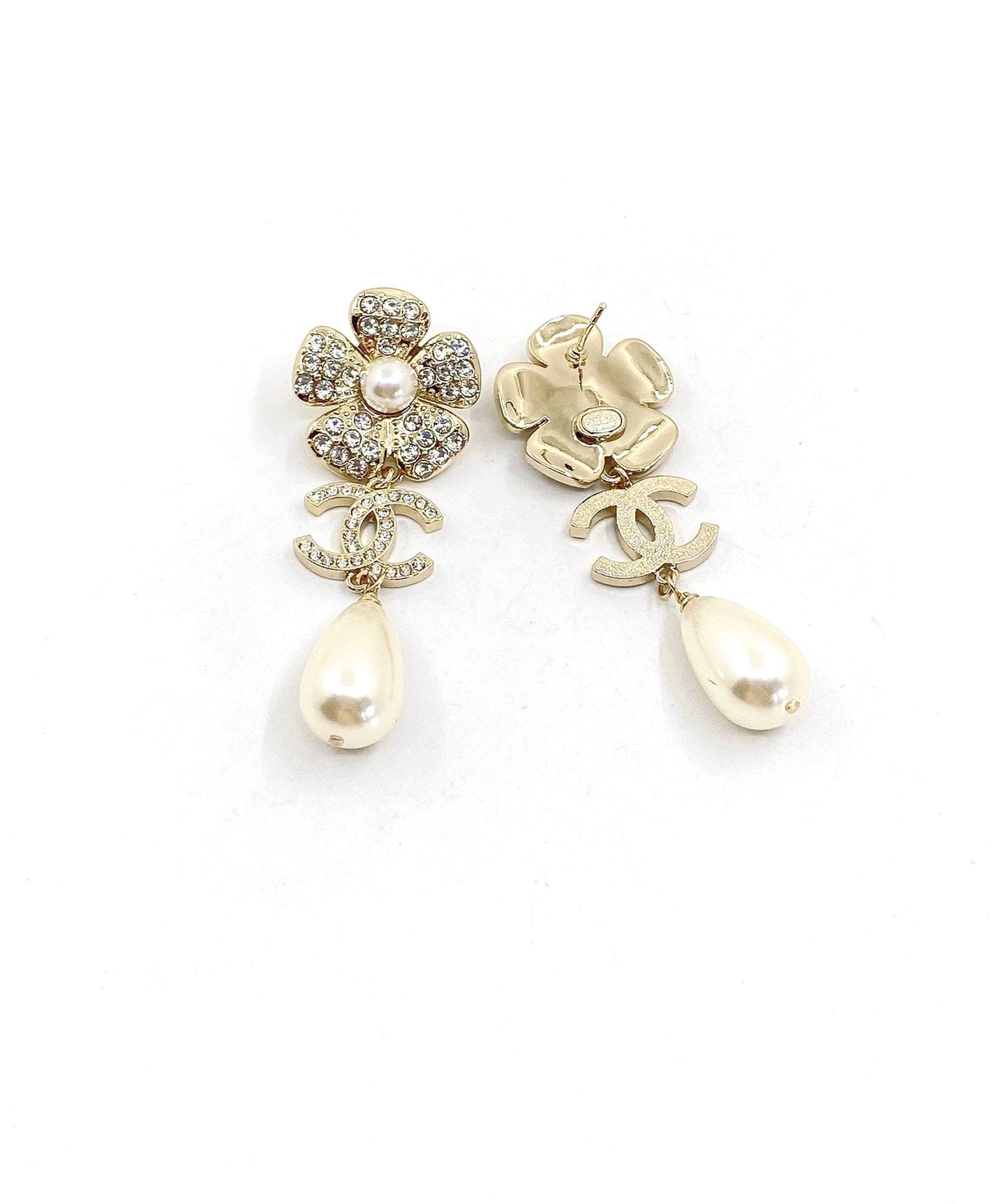 18K  Chanel Pearl Flowers Earrings