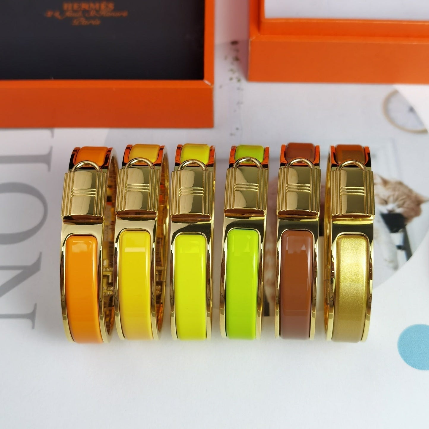 18K Clic Cadenas Orange Hermes Bracelet