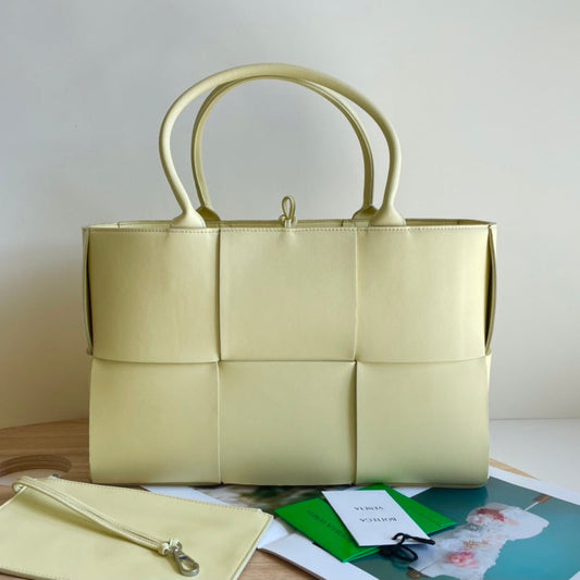 BOTTEGA VENETA ARCO TOTE 36 IN PALE YELLOW CALFSKIN
