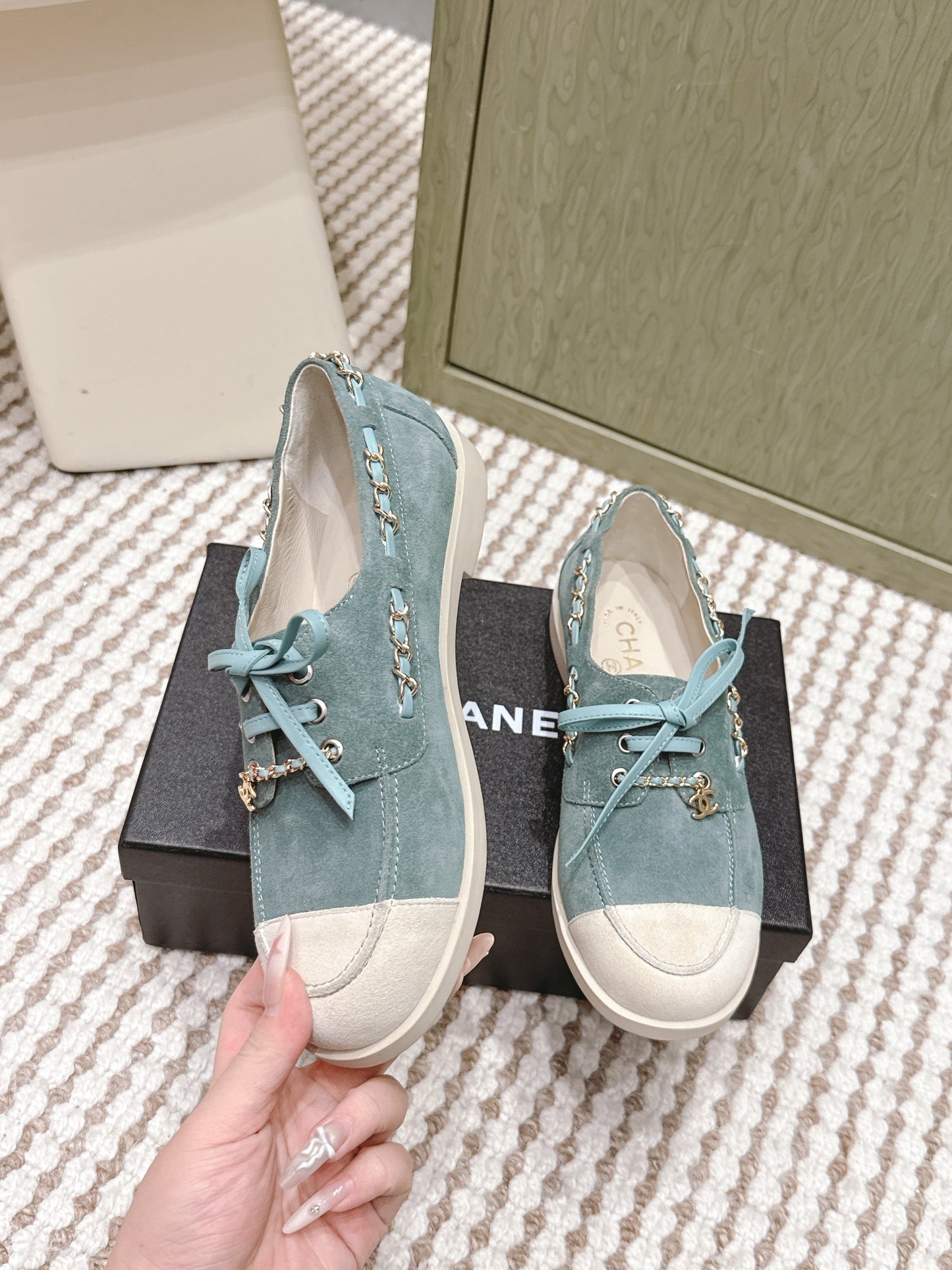 CHANEL 25S MOASINS IN LIGHT BLUISH-GRAY AND LIGHT GREY SUEDE