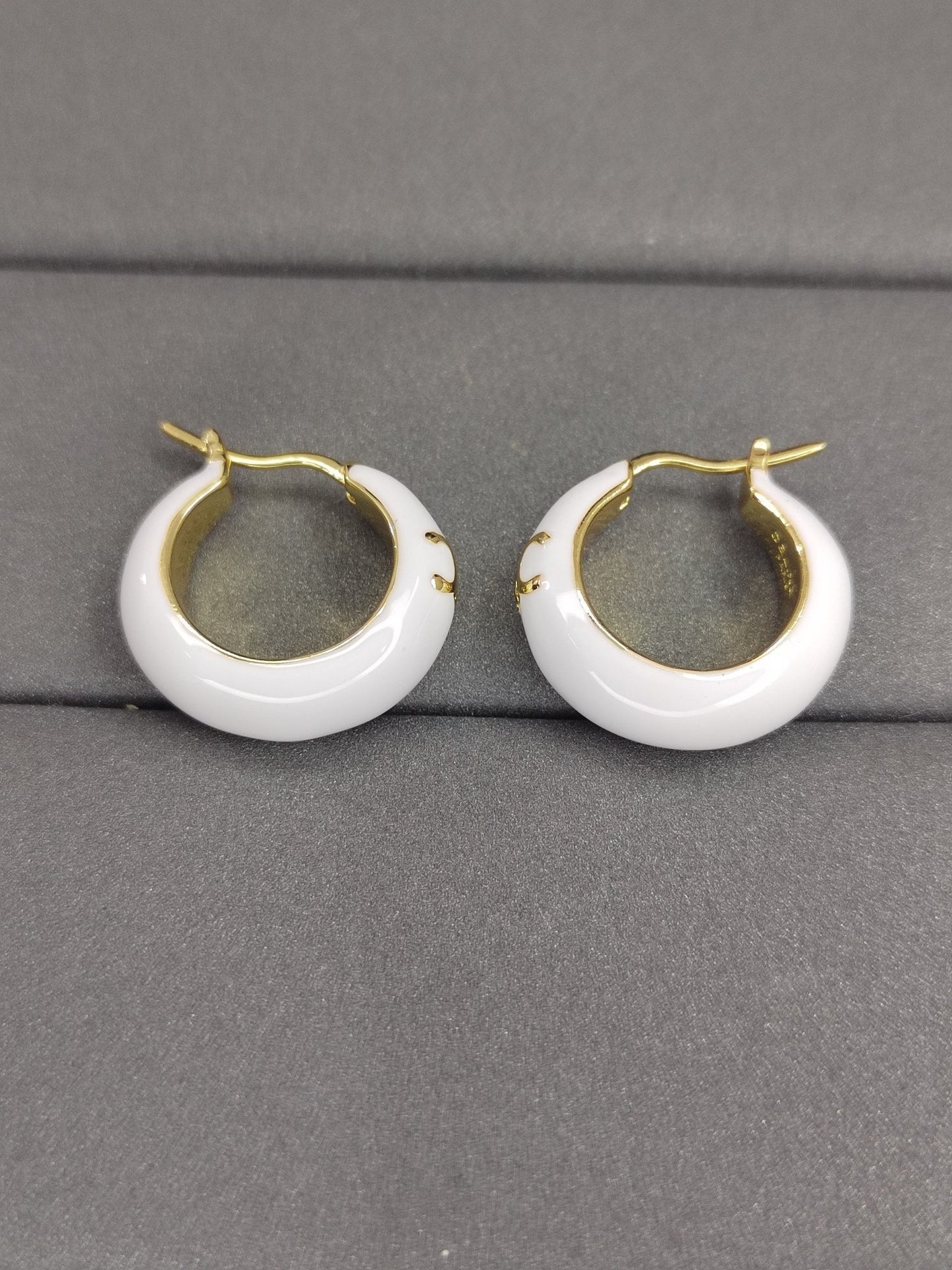 18K Celine White Pearl Earrings