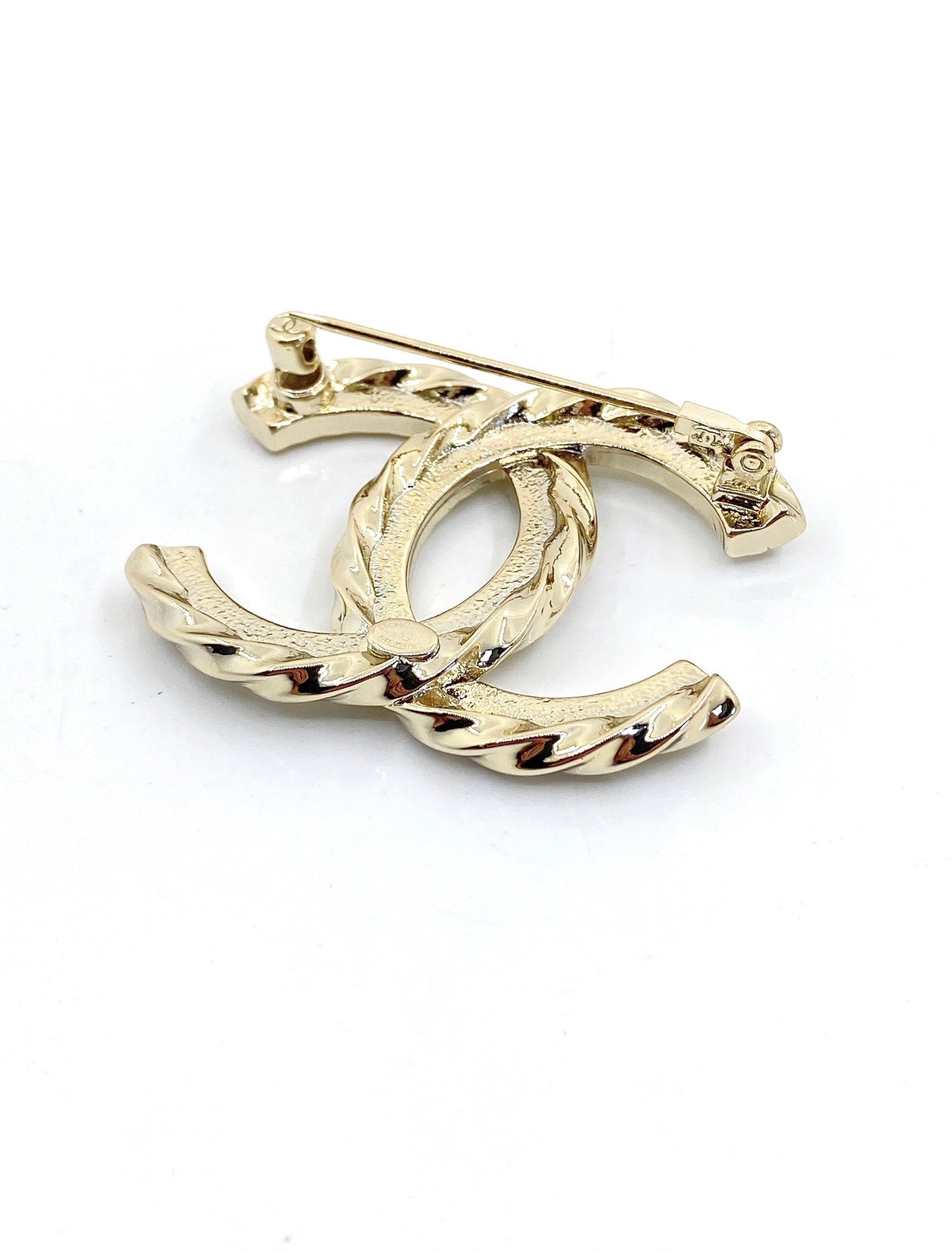 18K  Chanel Diamonds Brooch
