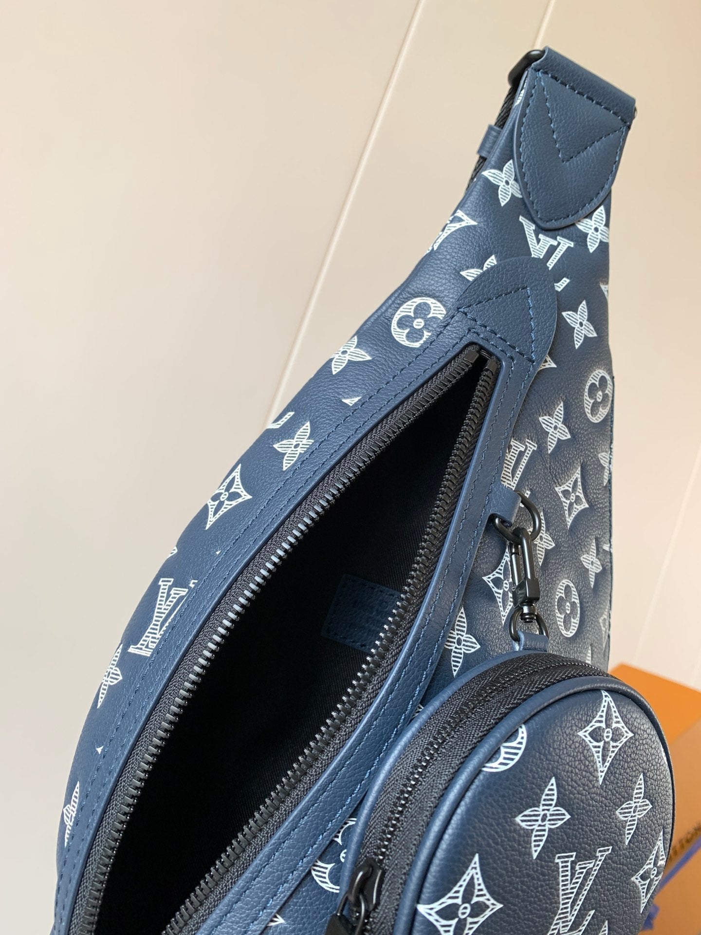 LOUIS VUITTON DUO CROSSBAG BAG 42 IN BLUE AND WHITE MONOGRAM SHADOW COWHIDE