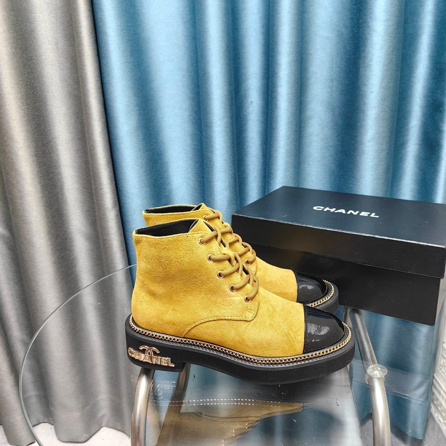 CHANEL SHORT BOOTS IN GOLD YELLOW SUEDE AND BLACK SHEEPSKIN