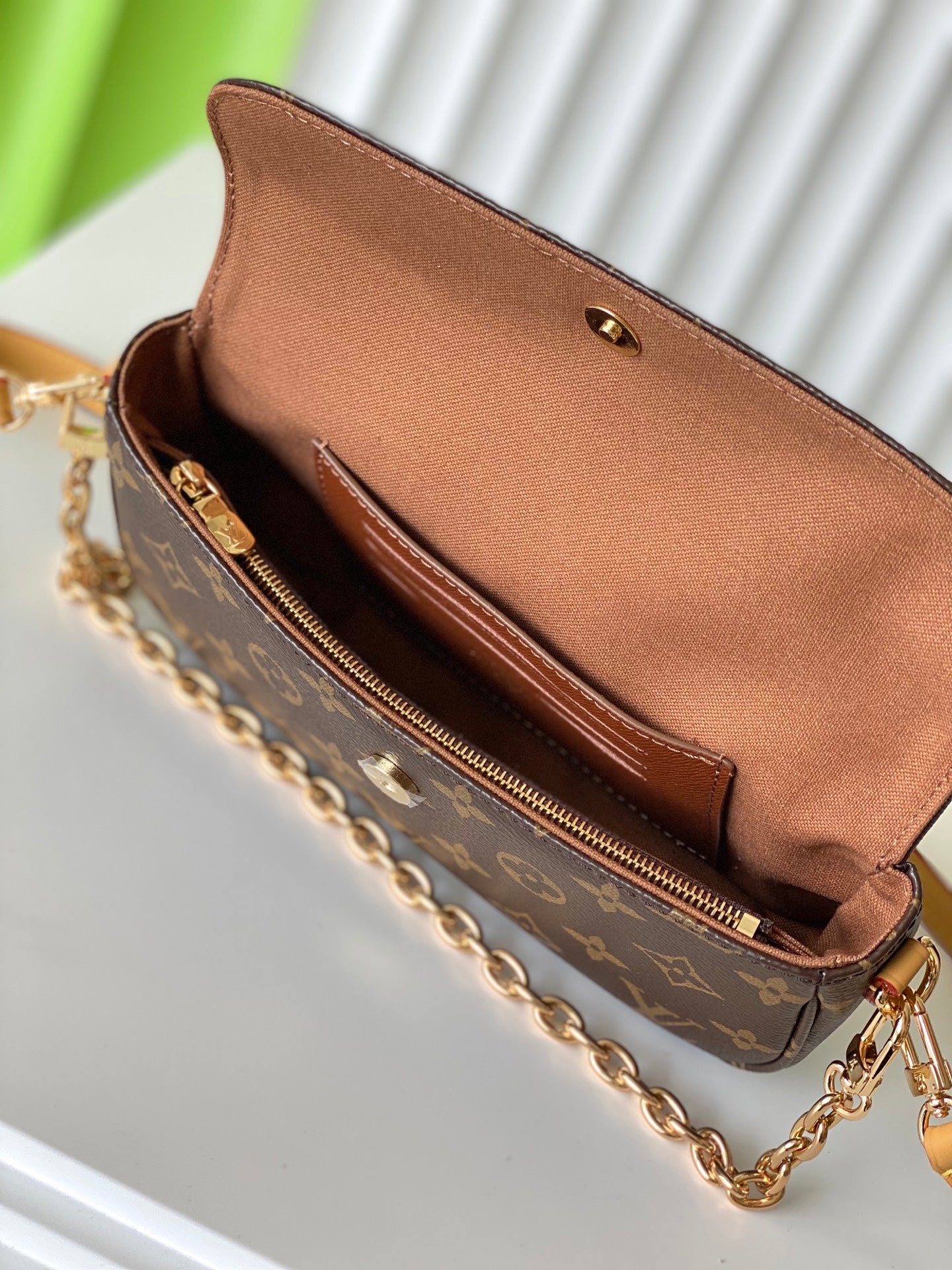 LOUIS VUITTON WALLET ON CHAIN IVY 23.5 IN BROWN MONOGRAM CANVAS GOLD LOCK