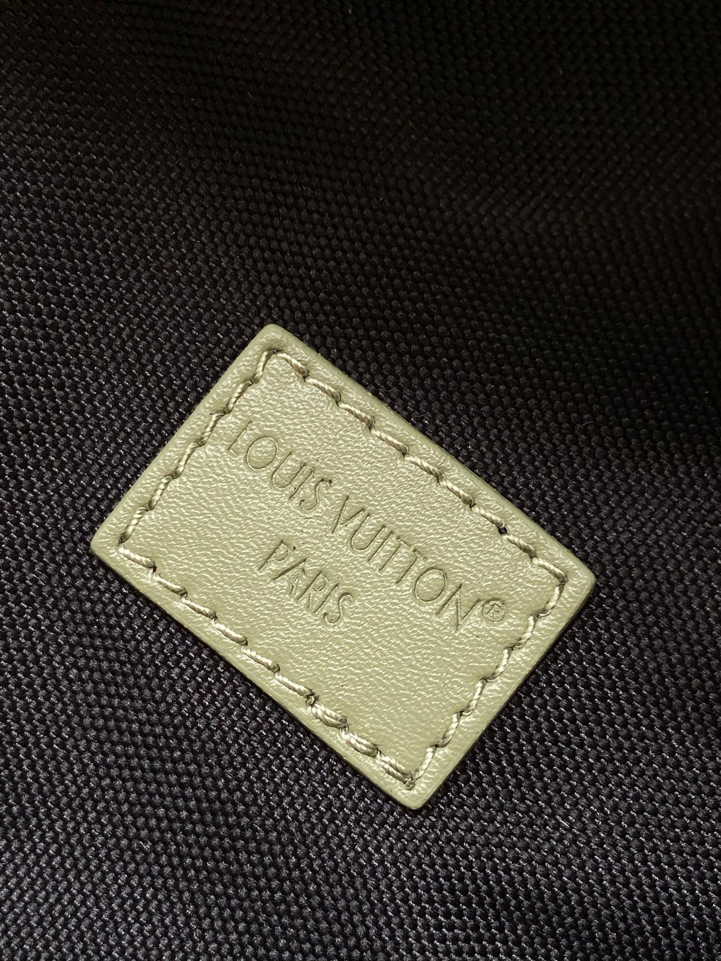 LOUIS VUITTON LV 25S DISCOVERY BUMBAG 44 IN OLIVE GREEN MONOGRAM CALFSKIN AND CANVAS