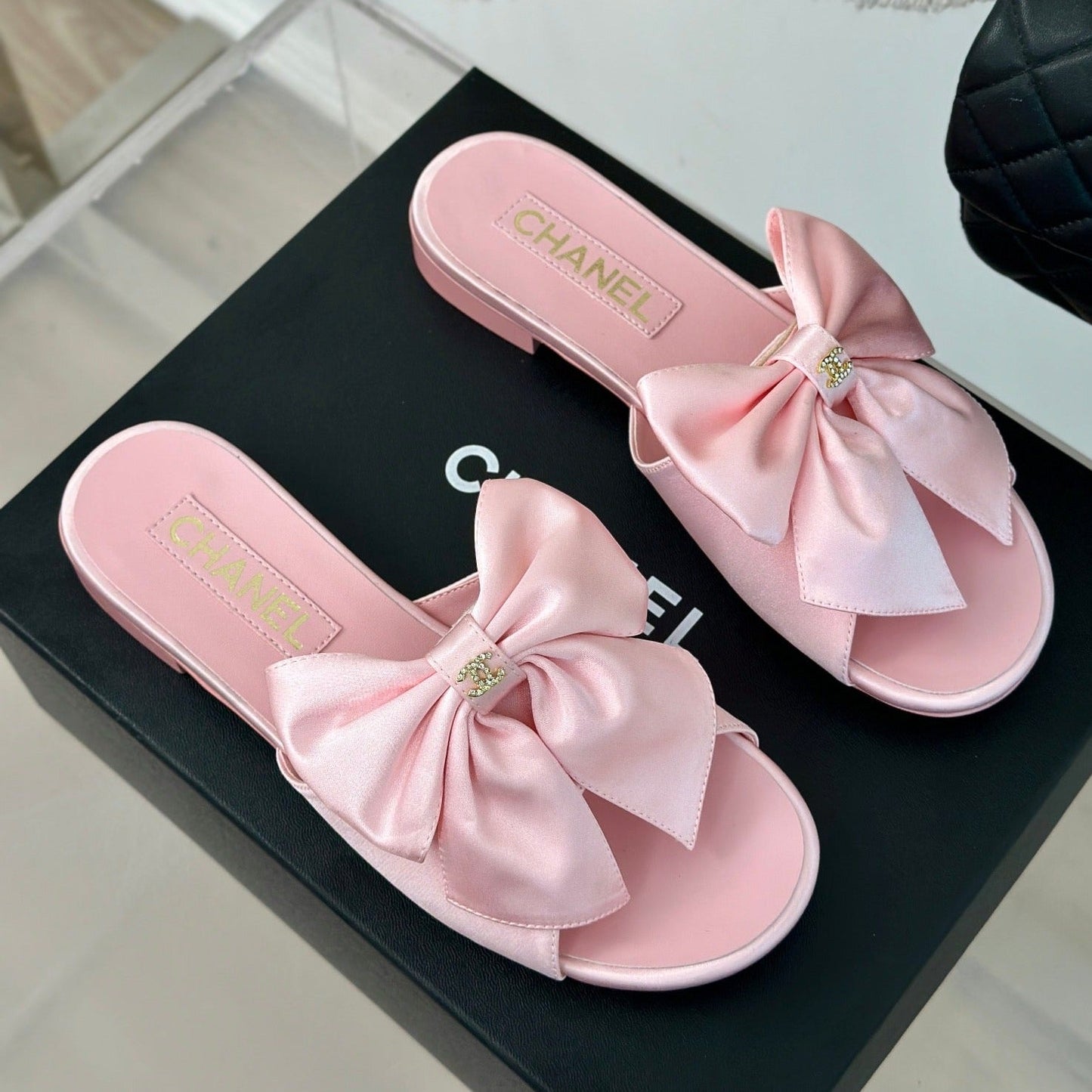 CHANEL Double  big bow flat sandals Sheepskin Light Pink
