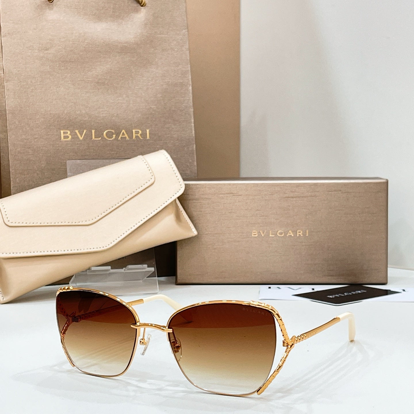Bvlgari BV40081U Sunglasses