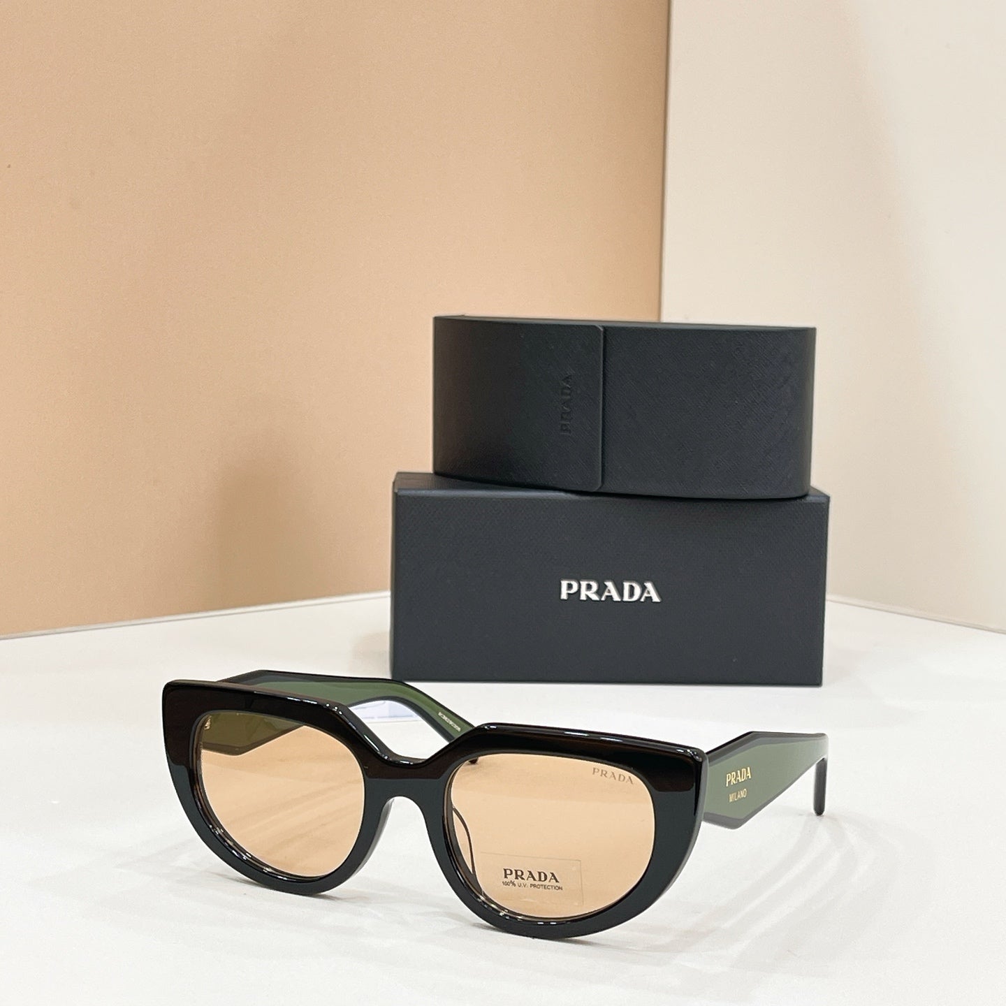 Prada PR D02SF Sunglasses