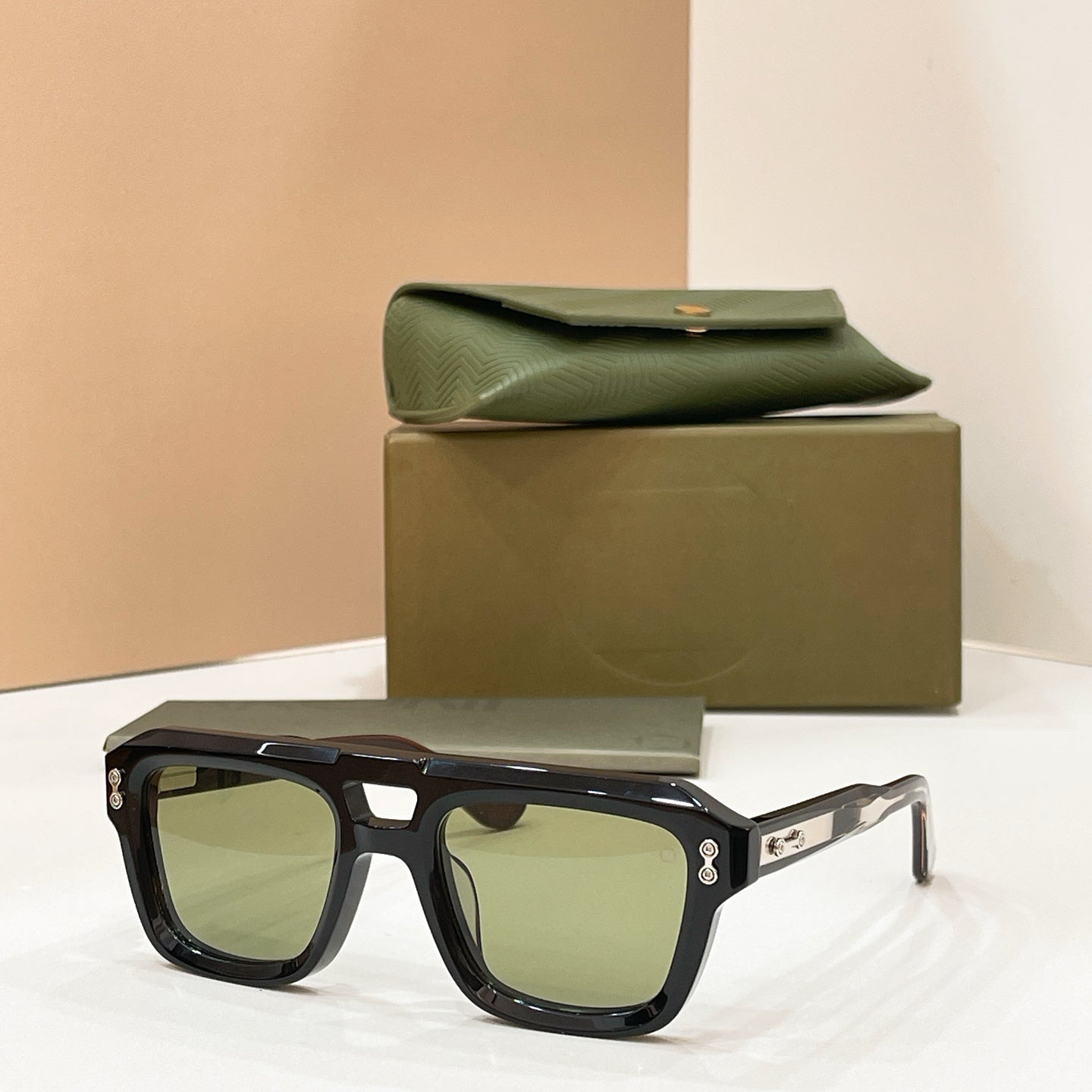 Akoni AKS-531 Sunglasses