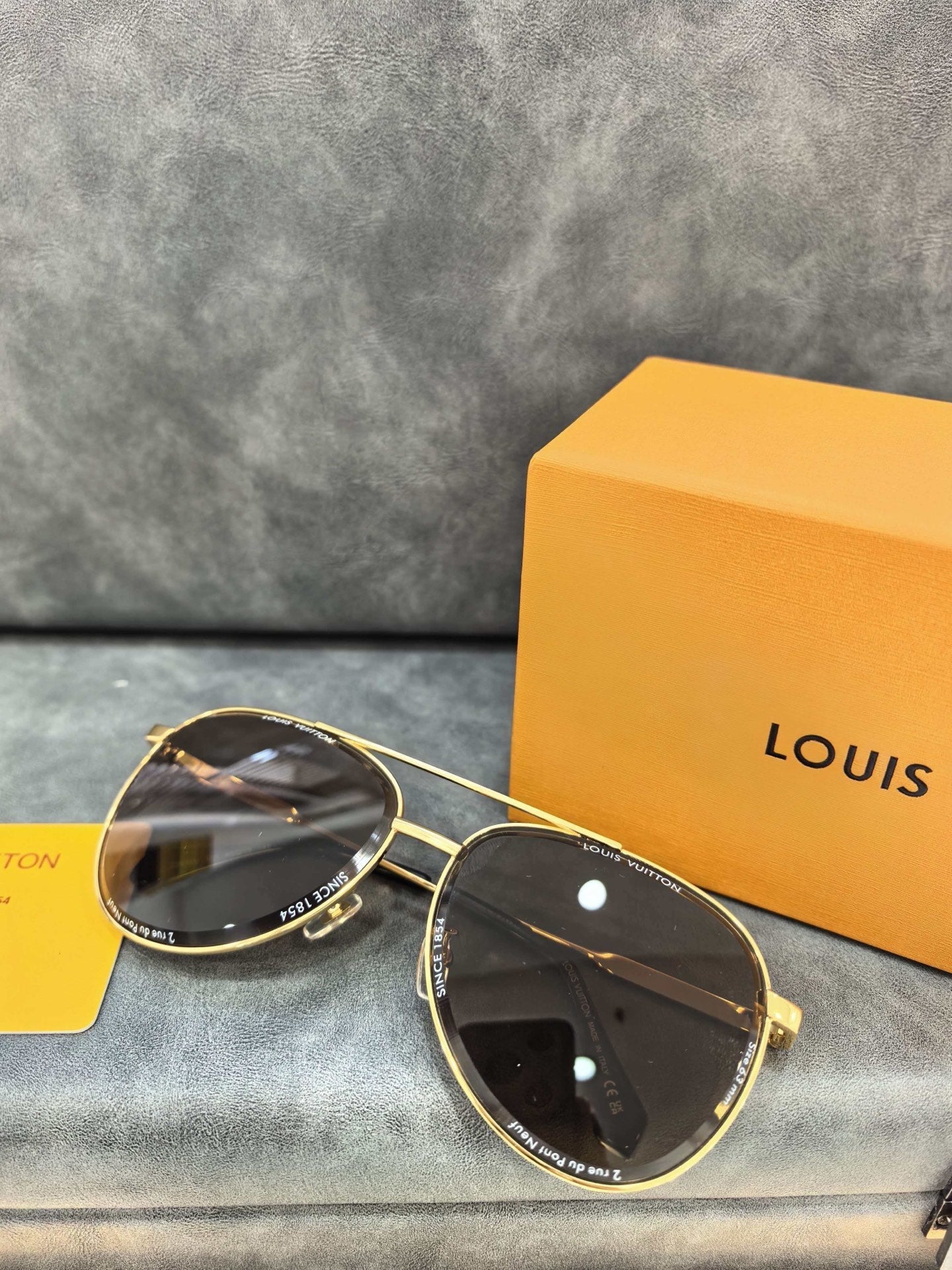 Louis Vuitton Z2636U Sunglasses